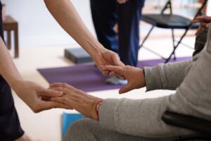 Yoga sensible al trauma